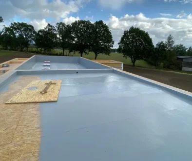 Natrysk polimocznika na dach płaski domu jednorodzinnego (5)