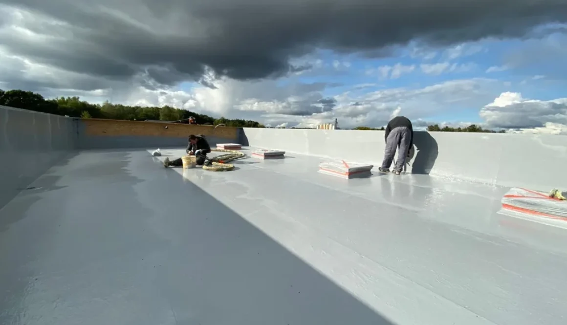 Natrysk polimocznika na dach płaski domu jednorodzinnego (6)