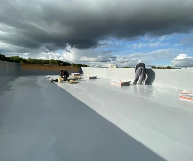 Natrysk polimocznika na dach płaski domu jednorodzinnego (6)