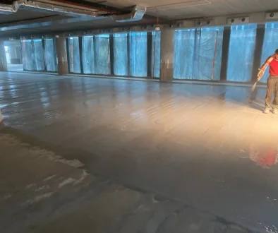 Natrysk polimocznika w biurowcu w Gdańsku na posadzkę powierzchnia 3000 ( (13)