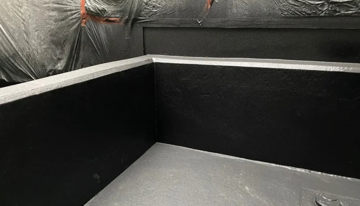 Polimocznik natrysniety na zbiornik wody z atestem higienicznym (3)